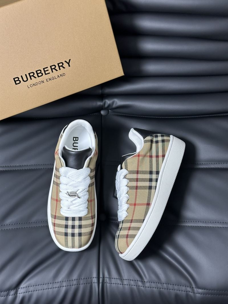 Burberry Low Shoes